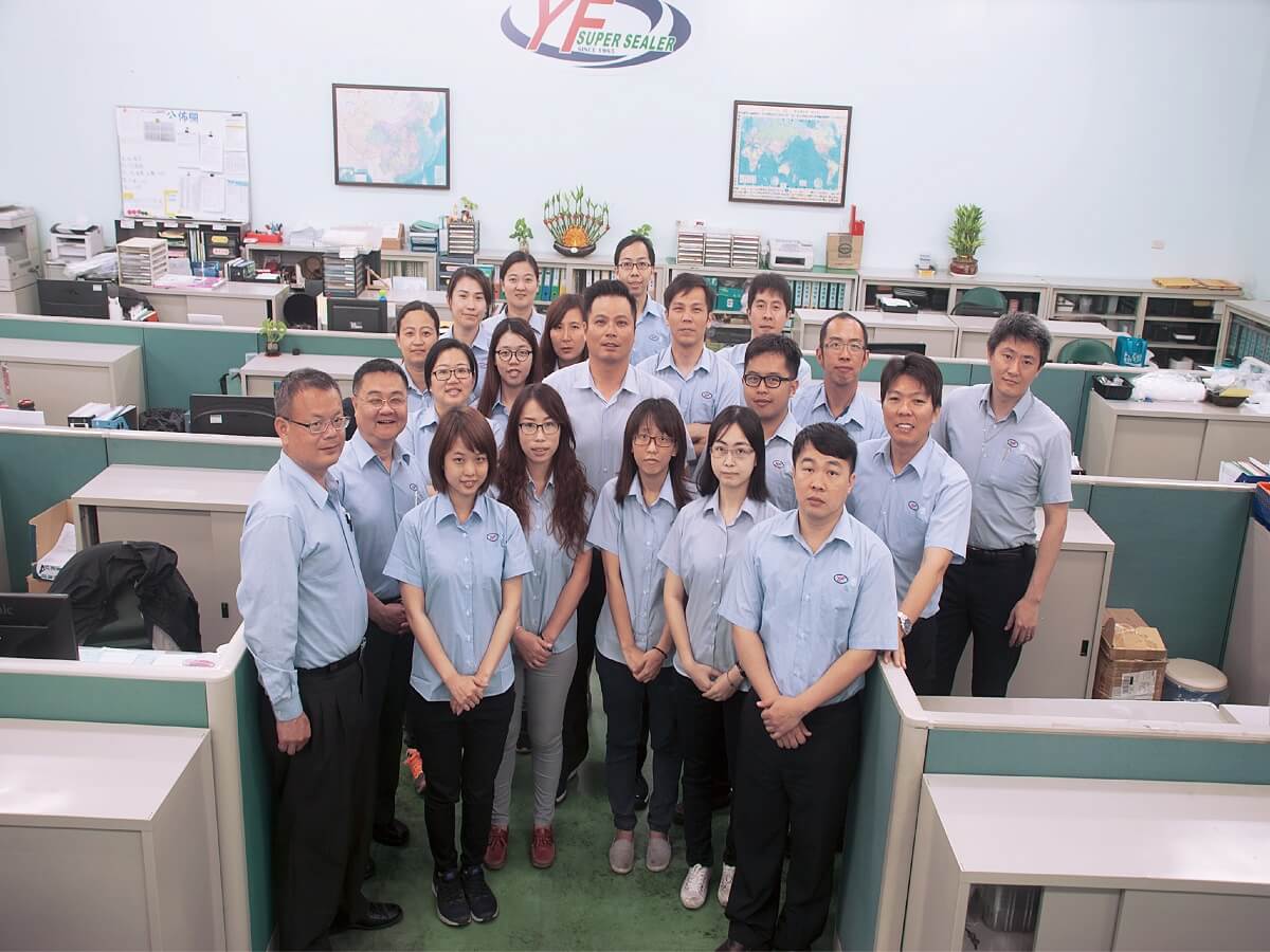 Executive of  Y-Fang sealing machine manufacturer